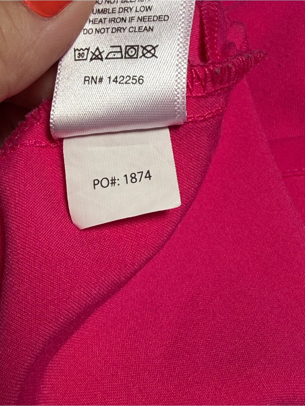 FIGS Shocking Pink Medium Set - Picture 4 of 4